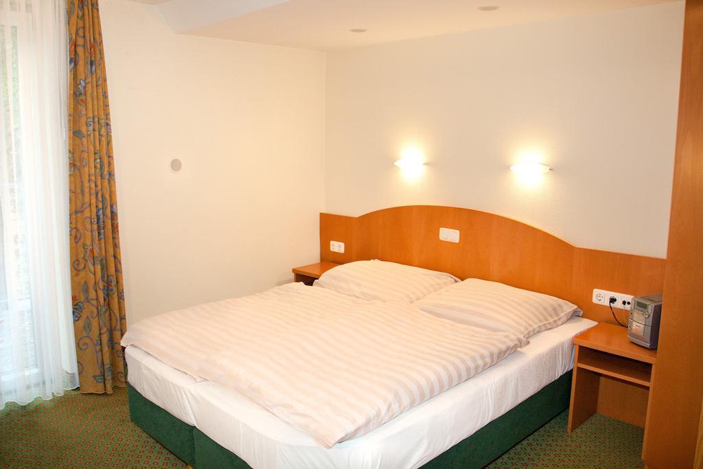 Hotel Gremersdorf - Zum Gruenen Jaeger Δωμάτιο φωτογραφία